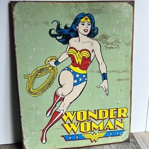 Wonder Woman metal sign, DC comics, distressed